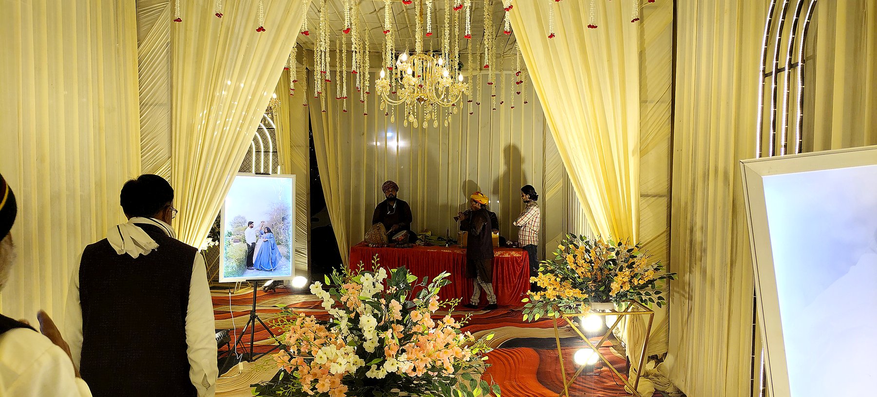 Live folk music performance at Rao Marriage Home